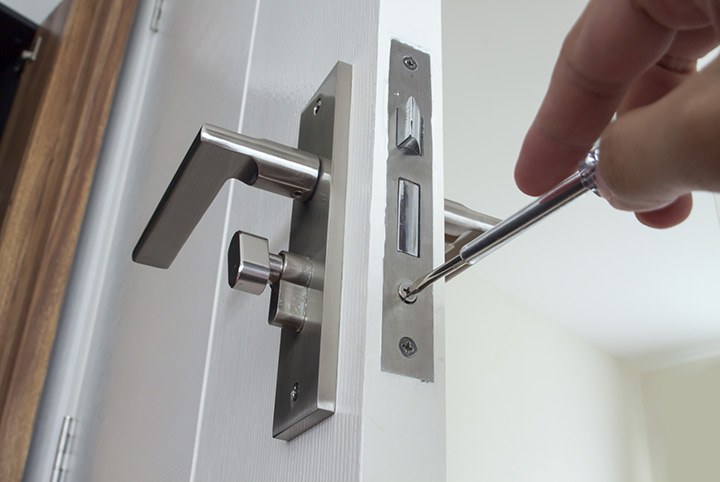 Our local locksmiths are able to repair and install door locks for properties in Chiswick and the local area.